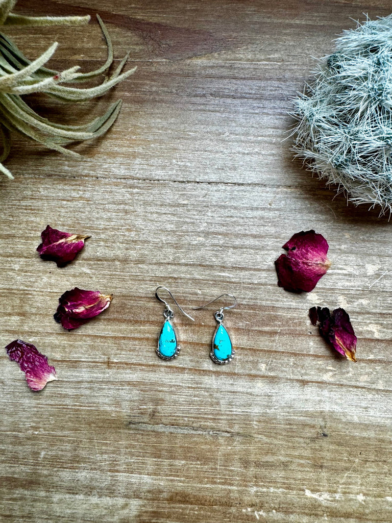 Dangle kingman turquoise earrings