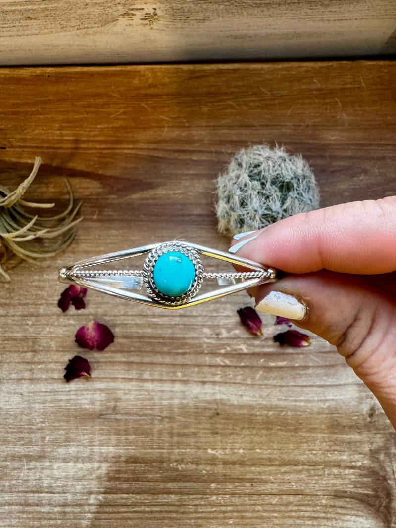 Cuff - Sterling silver Bracelet with Kingman turquoise